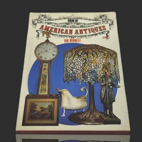 #55636 - 15$ Book of American antiques 