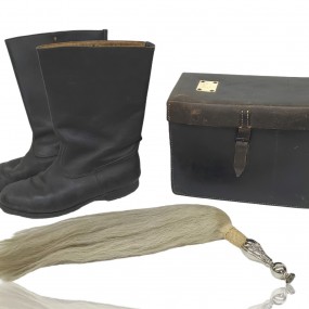 #56001 -  Vintage Germany boots ( sold ), bag and hat ornement 