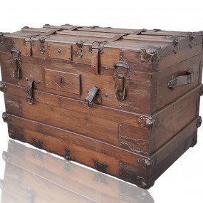 #56062 - 385$ Antique restored trunk