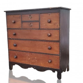 Commode à chapeau en pin, clous carrés, base chantournée 