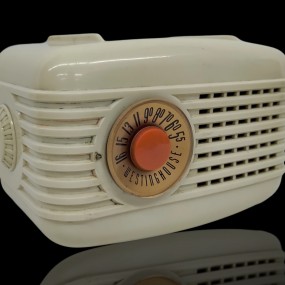 #57109 -  Decorative Westinghouse radio