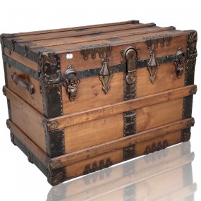 Ancienne malle de voyage, valise, coffre restauré