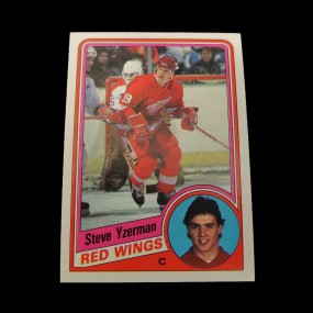 #57258 -  Carte de hockey recrue de Steve Yzerman, 1984-85, o-pee-chee #385