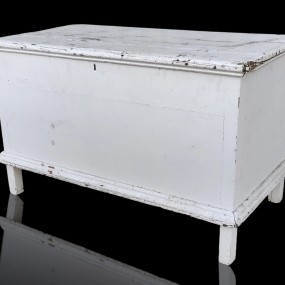 Antique blanket box, square nails 