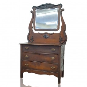 Chest of drawers with miror 