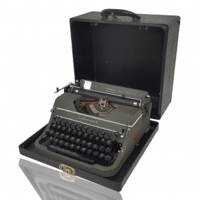 #55923 -  Underwood typewriter 