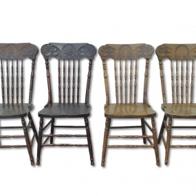 Ensemble de 4 chaises à dossiers pressés ''pressback''