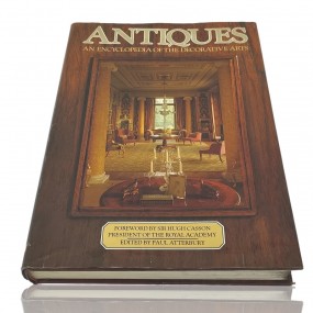 Livre, Antiques an encyclopedia of the decorative arts 