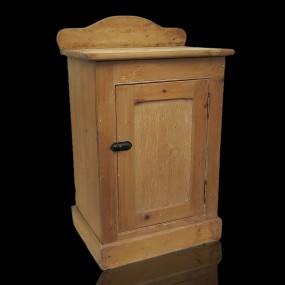 Petite table de chevet, chiffonnier 