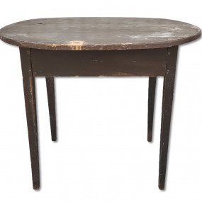 Petite table ovale, clous carrés et chevilles de bois 