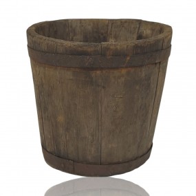 Wooden bucket 