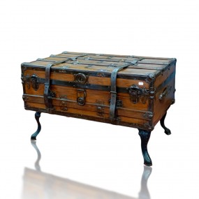 Antique trunk coffee table 