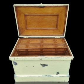 #55958 -  Antique tools box 