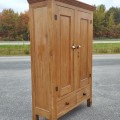 Armoire antique en pin, clous forgés et caissons creux  - 9