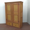 Armoire antique, rétrécie en hauteur dans le passé, base et corniche manquante  - 9