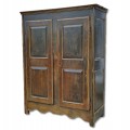 Armoire Québécoise en pin, 8 caissons soulevés, base chantournée, couleur d'origine et clous forgés  - 1