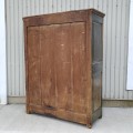 Armoire Québécoise en pin, 8 caissons soulevés, base chantournée, couleur d'origine et clous forgés  - 6