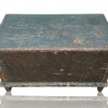 Antique blanket box, forged nails assembly  - 3