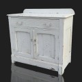 Commode lave-main, chiffonnier de style Eastlake  - 1