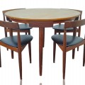 Set of mid century modern table and chairs signed Frem Rojle, Danmark - 1