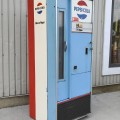 Pepsi-Cola liquor refrigerator distributor machine  - 5