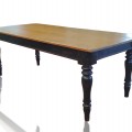 Magnifique table avec pattes tournées, création unique à partir d'anciens matériaux  - 1