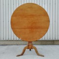 Magnifique table ''tilt-top'' avec plateau rabattant  - 7